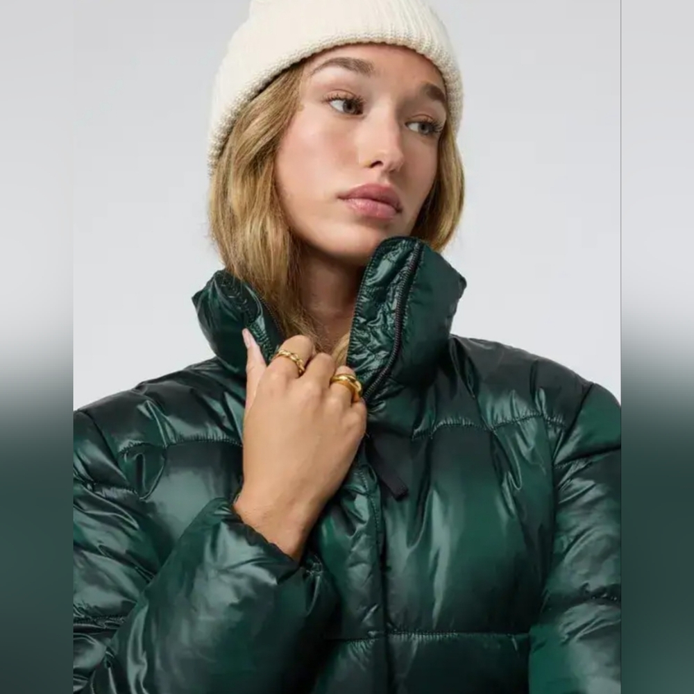 Vuori Hudson Insulated Shine Jacket In Aspen Green Size XS - Picture 14 of 14